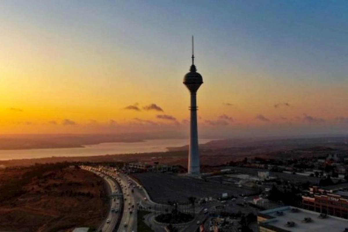 İstanbulda 55 milyonluq qüllə satışa çıxarılır