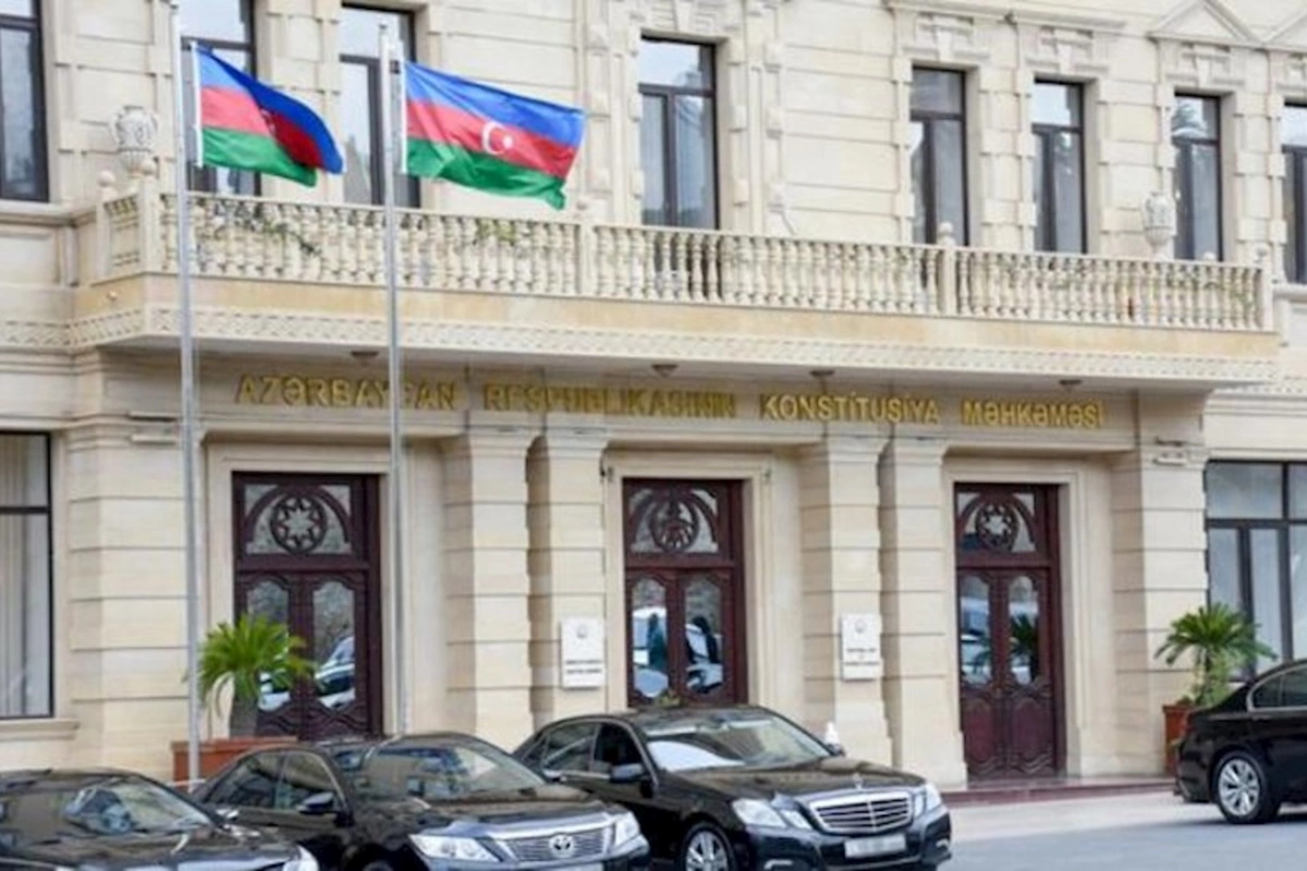 Konstitusiya Məhkəməsinin hakimlərinə aid yaş senzi LƏĞV OLUNUR