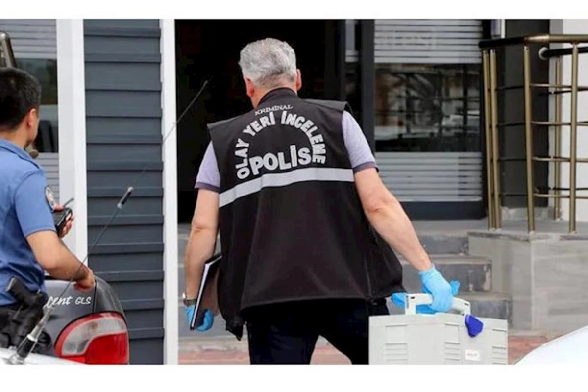 Vəkil silahını təmizləyərkən özünü güllələdi