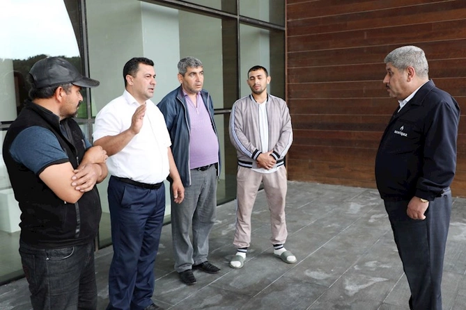 Açıq mikrofon aksiyasına abonent axını — FOTOLAR