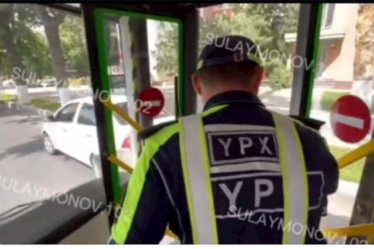 Yol polislərindən yeni üsul: Cəriməni avtobusda gizlənib yazırlar — VİDEO