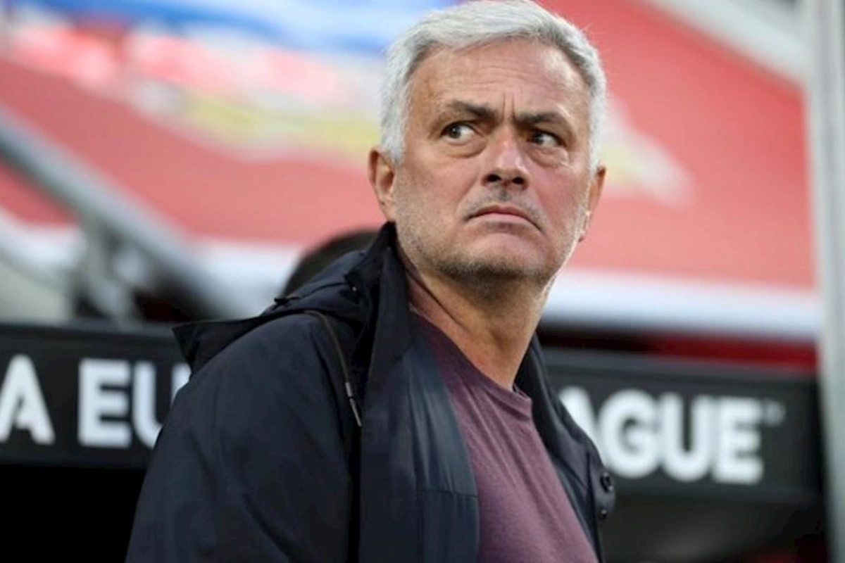 UEFA Joze Mourinyoya 4 oyunluq cəza verib