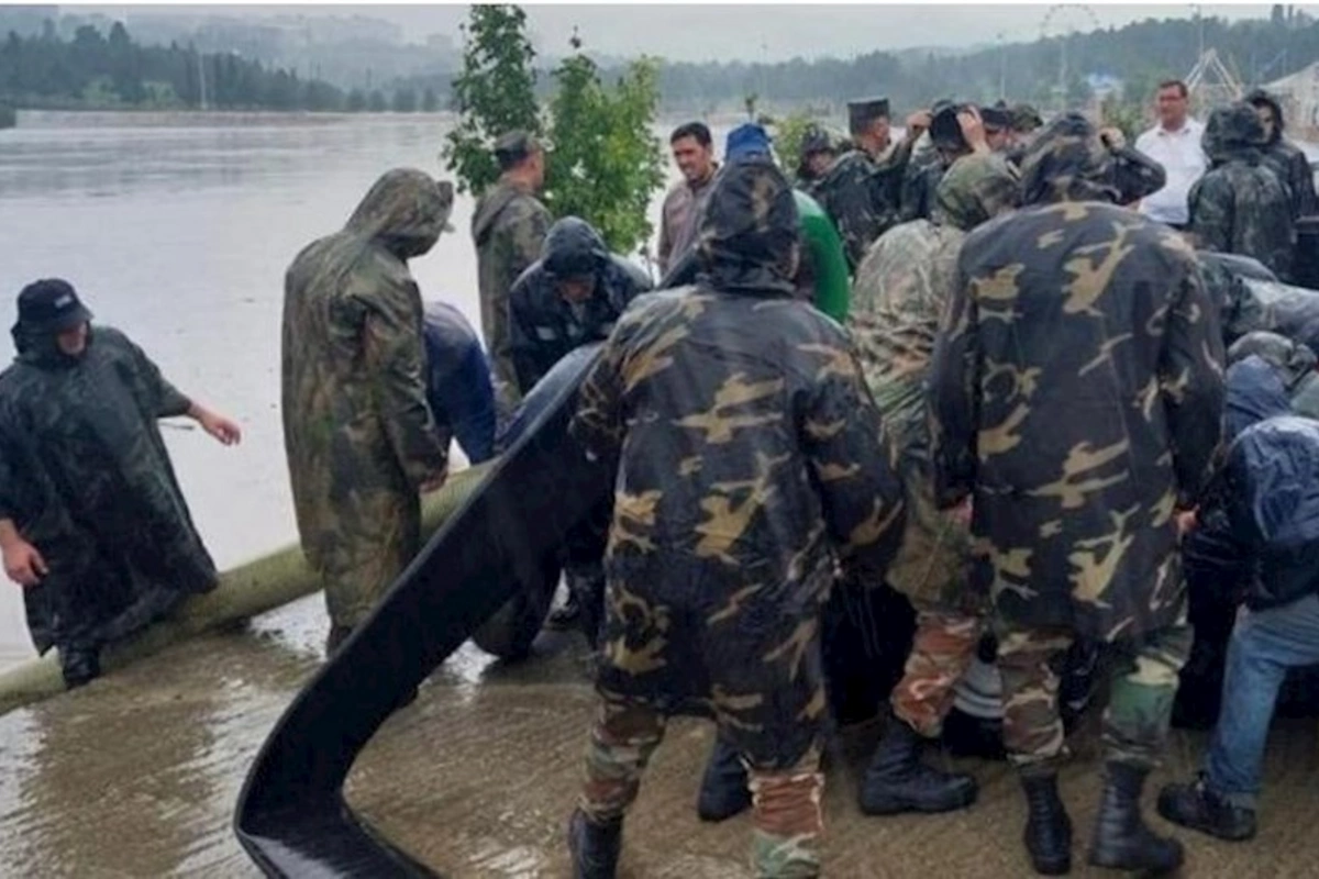 FHN: Gəncədə süni göldəki təhlükənin aradan qaldırılması üçün əlavə qüvvələr cəlb edilib