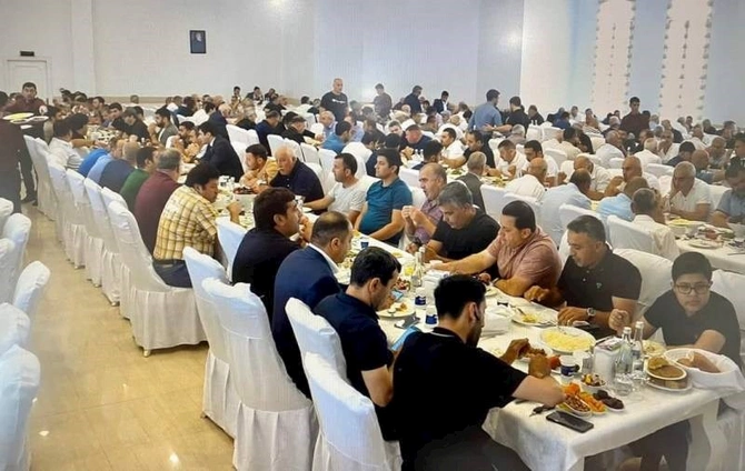 Şeyx Mənsimovun atasının yas mərasimində iştirak etdi — FOTO