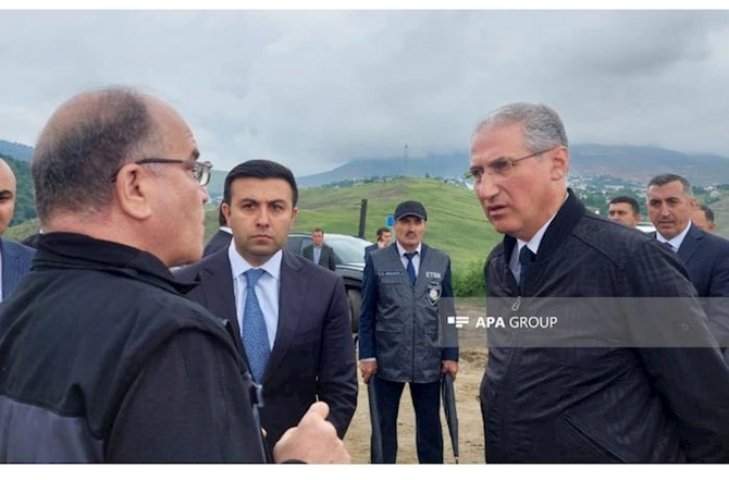Dövlət Komissiyası Söyüdlüdəki süni gölə baxış keçirdi — FOTOLAR Dövlət Komissiyası Söyüdlüdəki süni gölə baxış keçirdi — FOTOLAR