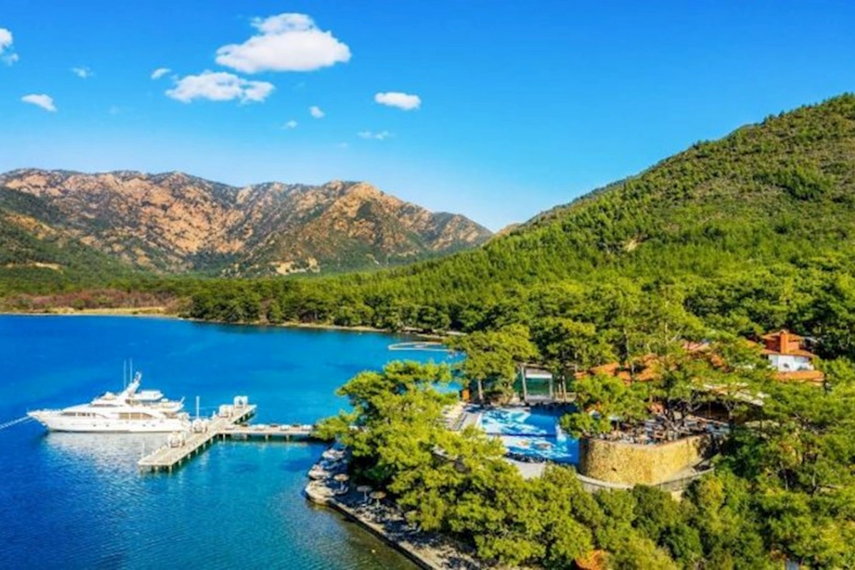 Türkiyənin ən məşhur turizm kurortlarından biri — Marmaris