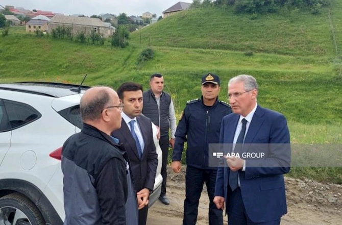 Dövlət Komissiyası Söyüdlüdəki süni gölə baxış keçirdi — FOTOLAR Dövlət Komissiyası Söyüdlüdəki süni gölə baxış keçirdi — FOTOLAR