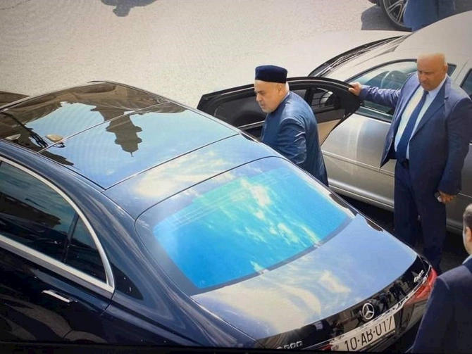 Şeyx Mənsimovun atasının yas mərasimində iştirak etdi — FOTO