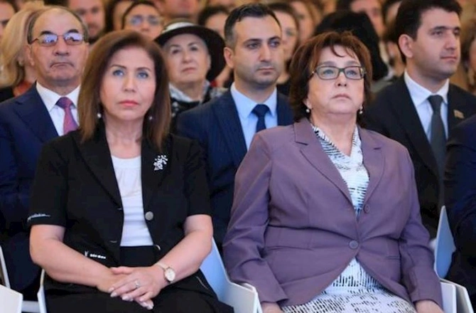 V İqtisadiyyat və İdarəetmə Sahəsində Tədqiqatçıların Beynəlxalq Elmi Konfransı keçirilir — FOTOLAR V İqtisadiyyat və İdarəetmə Sahəsində Tədqiqatçıların Beynəlxalq Elmi Konfransı keçirilir — FOTOLAR