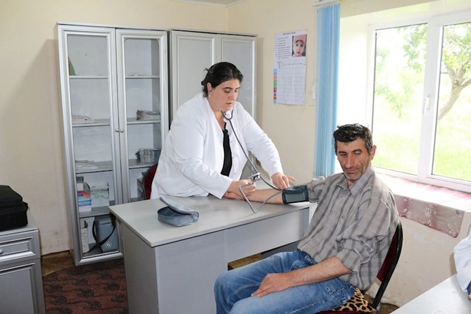 Söyüdlü kənd sakinlərinin tibbi müayinələri təşkil edildi — FOTOLAR Söyüdlü kənd sakinlərinin tibbi müayinələri təşkil edildi — FOTOLAR