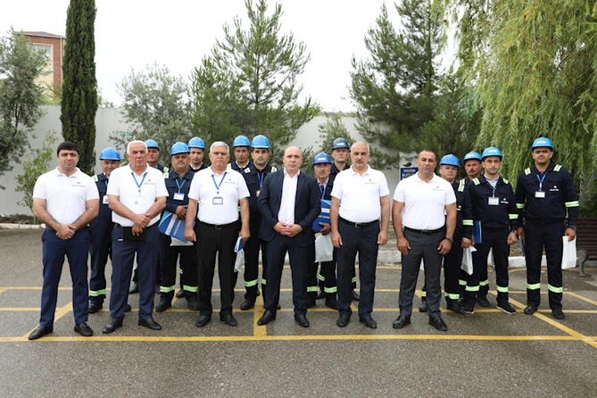 Baş direktorun müavini bir qrup Birlik əməkdaşını mükafatlandırdı — FOTOLAR
