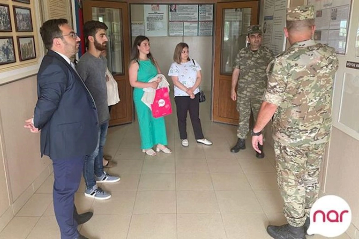 Nar Silahlı Qüvvələr Günü münasibətilə hərbçiləri təbrik etdi — FOTOLAR
