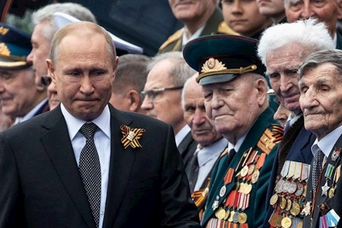 “Qiyam Putin hakimiyyətini laxlatdı” — Zərdüşt Əlizadə