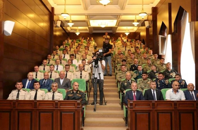Hərbi Prokurorluqda qazilərlə görüş keçirildi — FOTOLAR