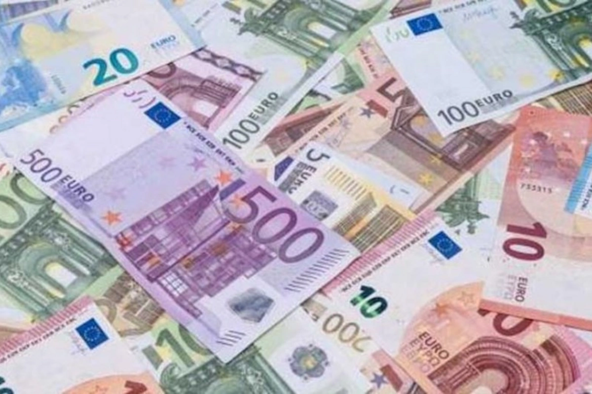 Avro 2 manat OLDU