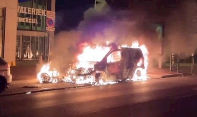 Polis 17 yaşlı oğlanı güllələdi: Parisdə kütləvi iğtişaşlar — FOTO Polis 17 yaşlı oğlanı güllələdi: Parisdə kütləvi iğtişaşlar — FOTO