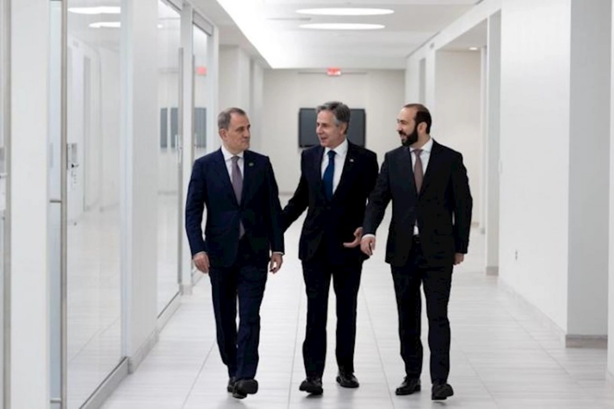 Blinkenin Azərbaycan və Ermənistanın xarici işlər nazirləri ilə ayrı-ayrılıqda görüşləri olub — YENİLƏNİB