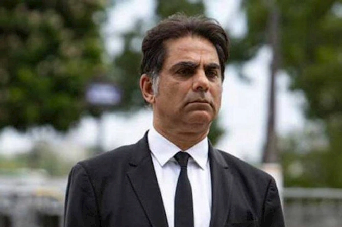 Papazyan Makronu özündən necə asılı edib? — Ermənilər Fransa prezidentini əl uşağına döndərib