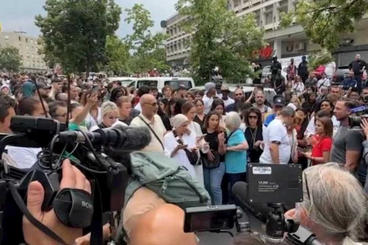 Paris yenidən alovlanır: 17 yaşlı gəncin qətli ilə bağlı aksiya — VİDEO
