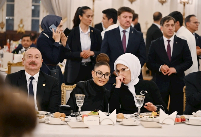 Prezidentlə xanımının Türkiyə səfərindən yeni — FOTOLARI Prezidentlə xanımının Türkiyə səfərindən yeni — FOTOLARI