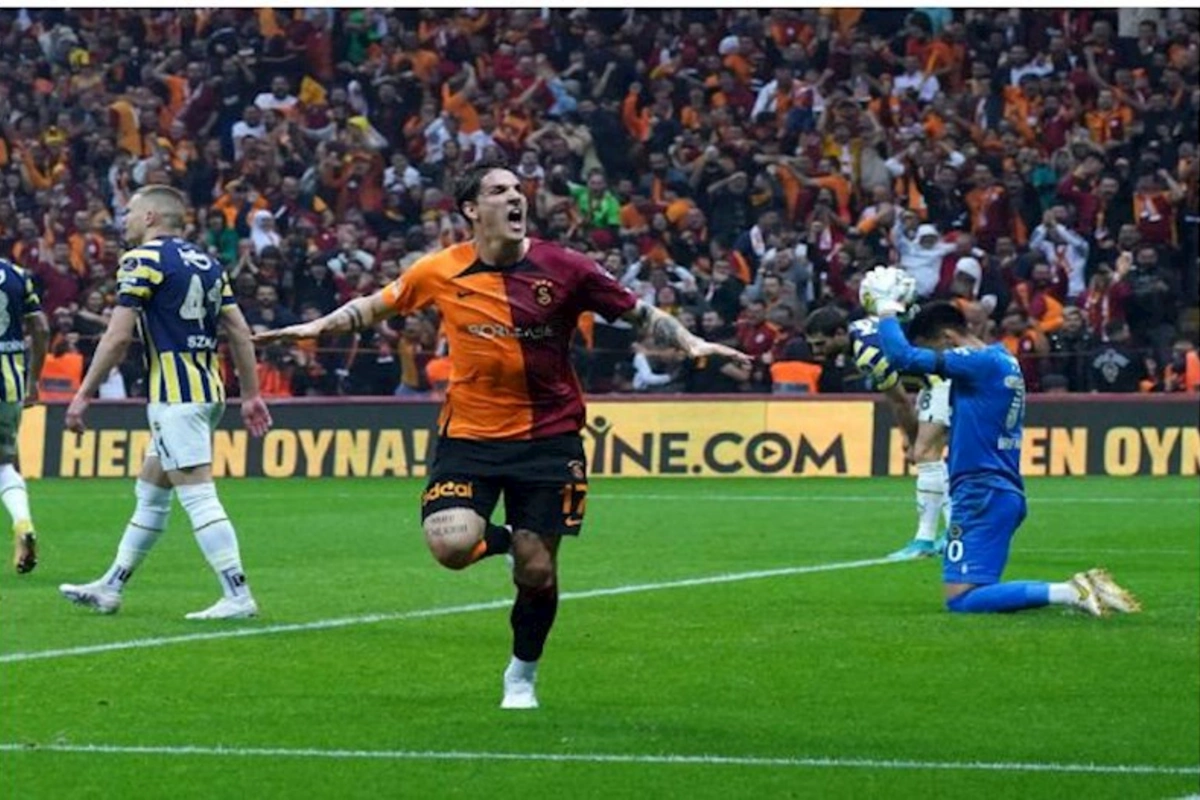 Qalatasaray Fənərbaxçanı böyük hesablı qələbə ilə məğlub edib
