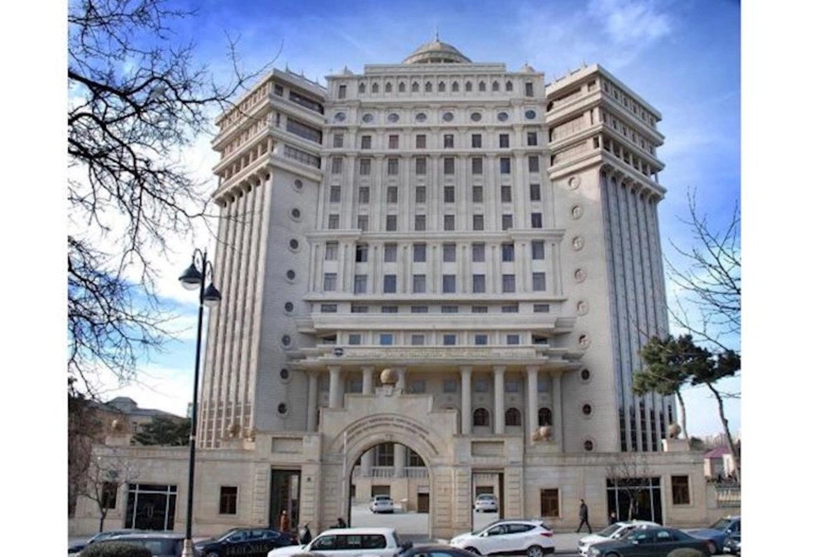 Tədris Cərrahiyyə Klinikasında işıqlar söndü — Həkimlər liftdə qaldı