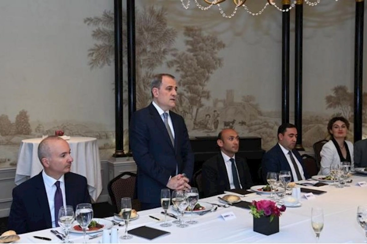 Ceyhun Bayramov ATƏT ölkələrinin dəyirmi MASASINDA