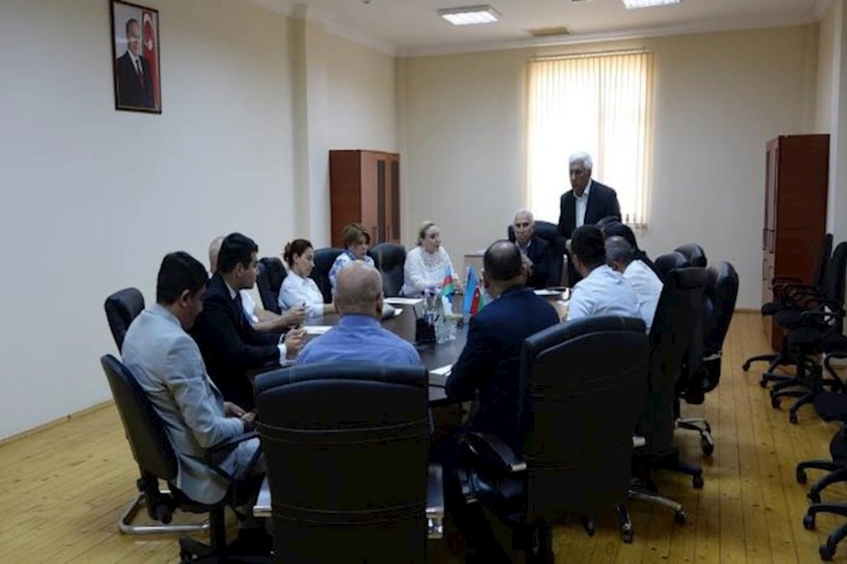 FHN yanında İctimai şuranın yeni tərkibdə ilk iclası keçirilib