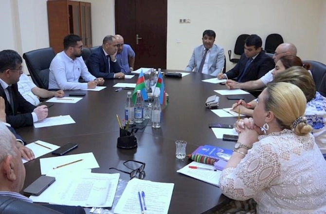 FHN yanında İctimai şuranın yeni tərkibdə ilk iclası keçirilib