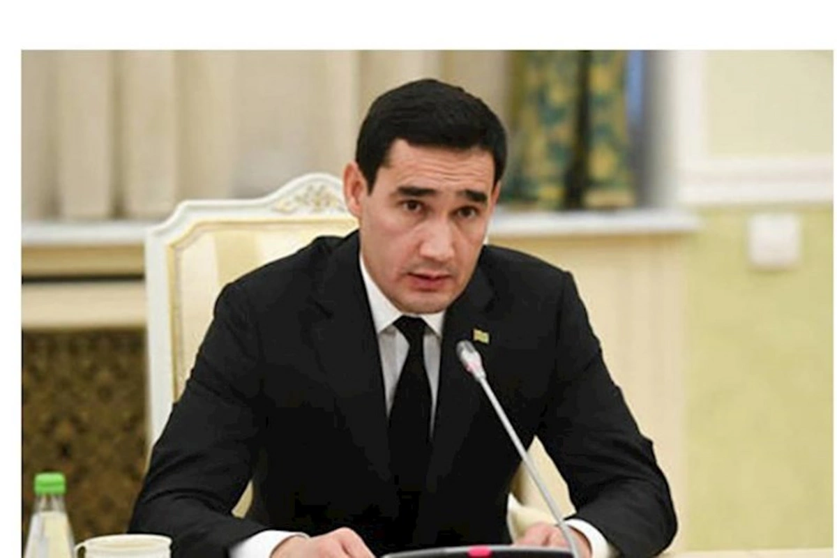Berdiməhəmmədov ölkədə siqaret və tütün məhsullarından istifadəni qadağan edir