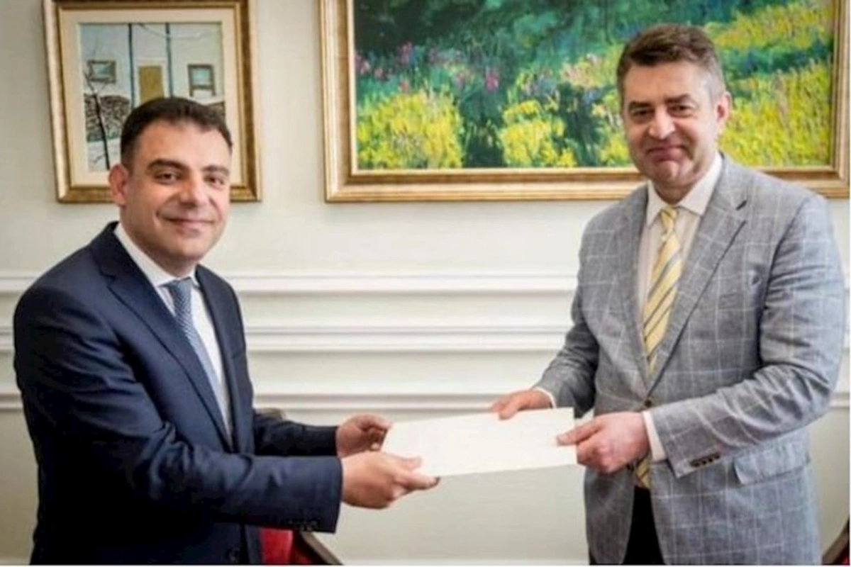 Azərbaycan səfiri etimadnaməsinin surətini Ukrayna XİN-ə təqdim edib