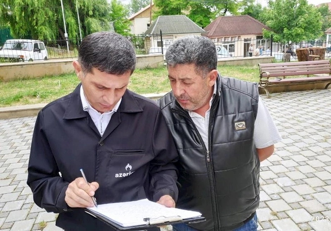 Səyyar qəbul otağı Şamaxı sakinlərinin ixtiyarında oldu — FOTOLAR Səyyar qəbul otağı Şamaxı sakinlərinin ixtiyarında oldu — FOTOLAR