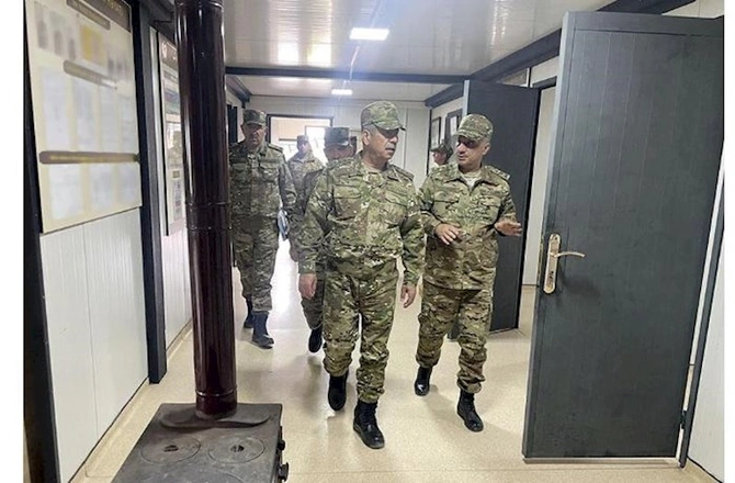 Azad edilmiş ərazilərdə yeni hərbi obyektlər istifadəyə verildi — FOTOLAR