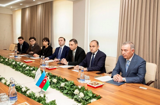 Kristal Abşeron AzMİU ilə Memorandum imzaladı — FOTOLAR Kristal Abşeron AzMİU ilə Memorandum imzaladı — FOTOLAR