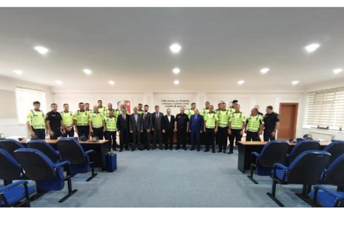 Xidmətdə fərqlənən nümunəvi yol polislərinə diplom və hədiyyələr verildi — VİDEO