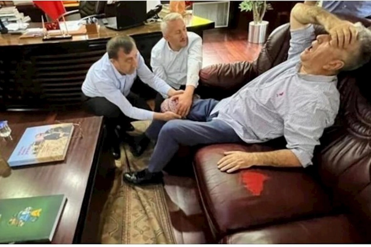 Bələdiyyə başçısını iş otağında GÜLLƏLƏDİLƏR — FOTOLAR
