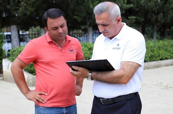 Eyni küçənin sakinləri Açıq mikrofonda — FOTOLAR