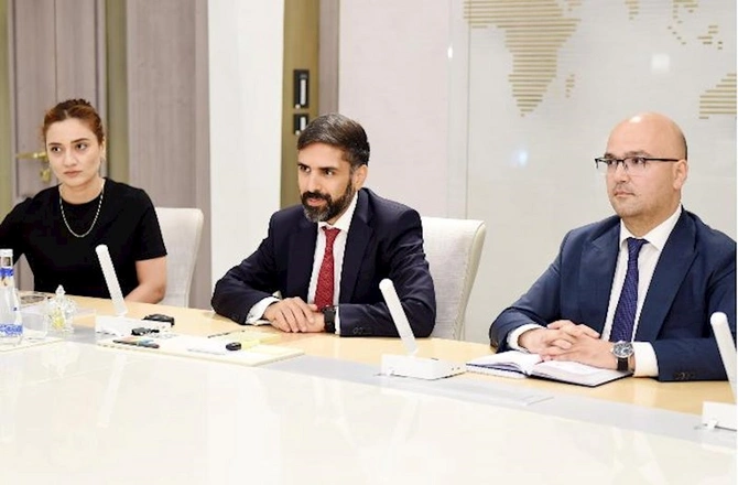 Neftçi yeni baş məşqçisini təqdim etdi — FOTOLAR Neftçi yeni baş məşqçisini təqdim etdi — FOTOLAR