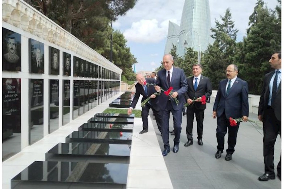 Kurtulmuş Şəhidlər Xiyabanında — FOTOLAR
