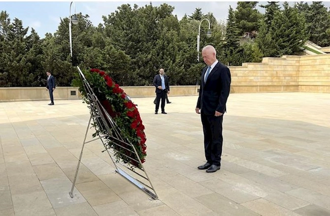 Zakir Həsənov israilli həmkarı ilə görüşdü — FOTOLAR