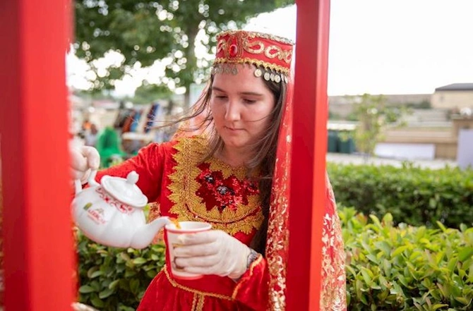 Azerçay ilə Çay Festivalı Gəncədə — FOTOLAR