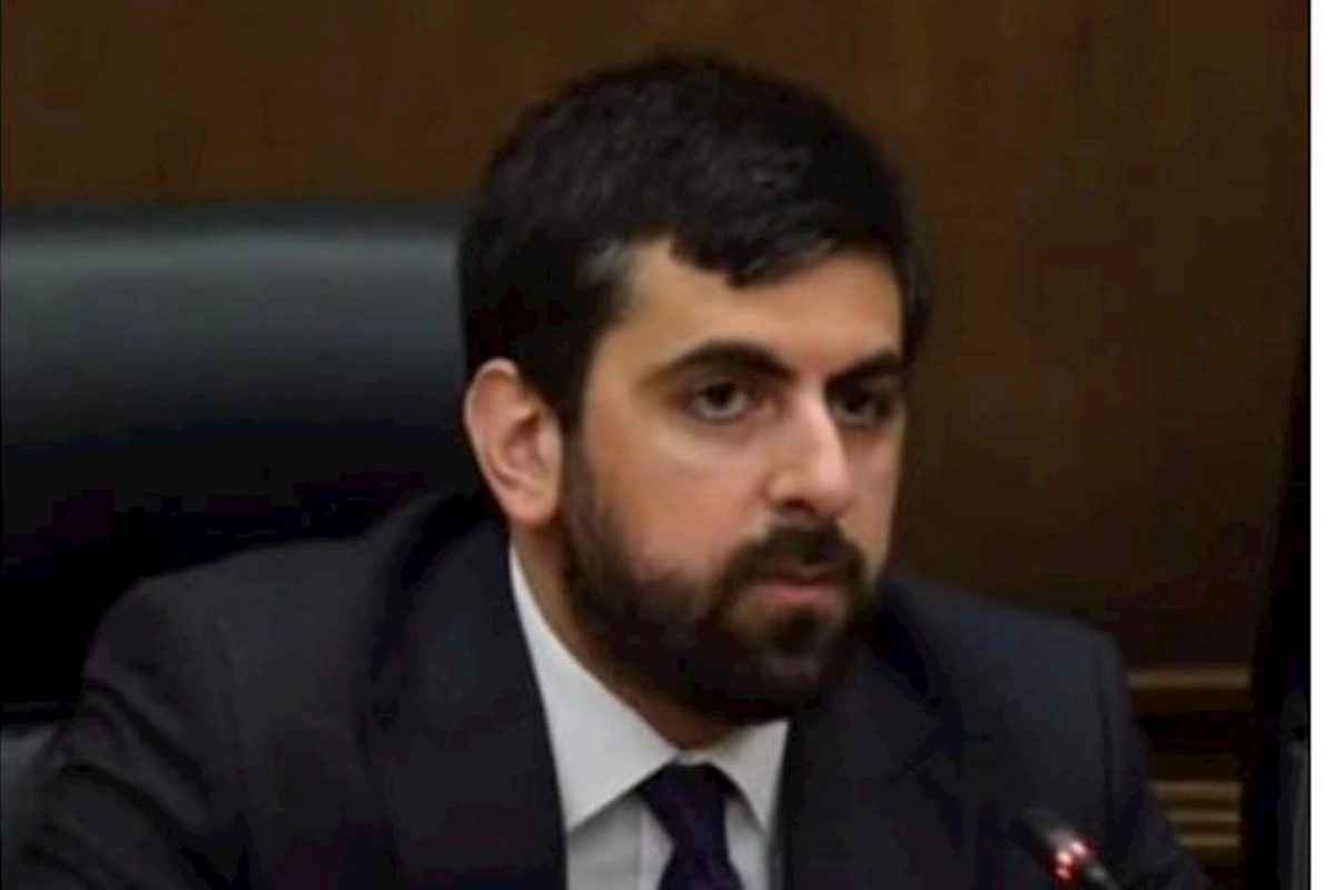 “Xankəndi Bakı ilə danışıqlara başlamalıdır…” — Erməni parlamentinin komitə sədri