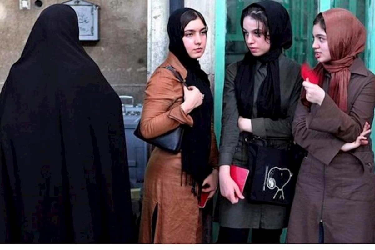 İranda hicabla bağlı polis patrulları yaradılır