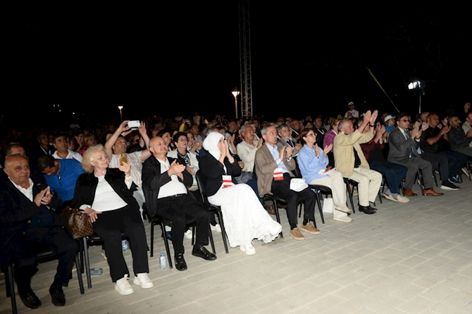 Vaqif Poeziya Günlərinə “Vaqif dünyası” tamaşası ilə yekun vurulub — FOTO
