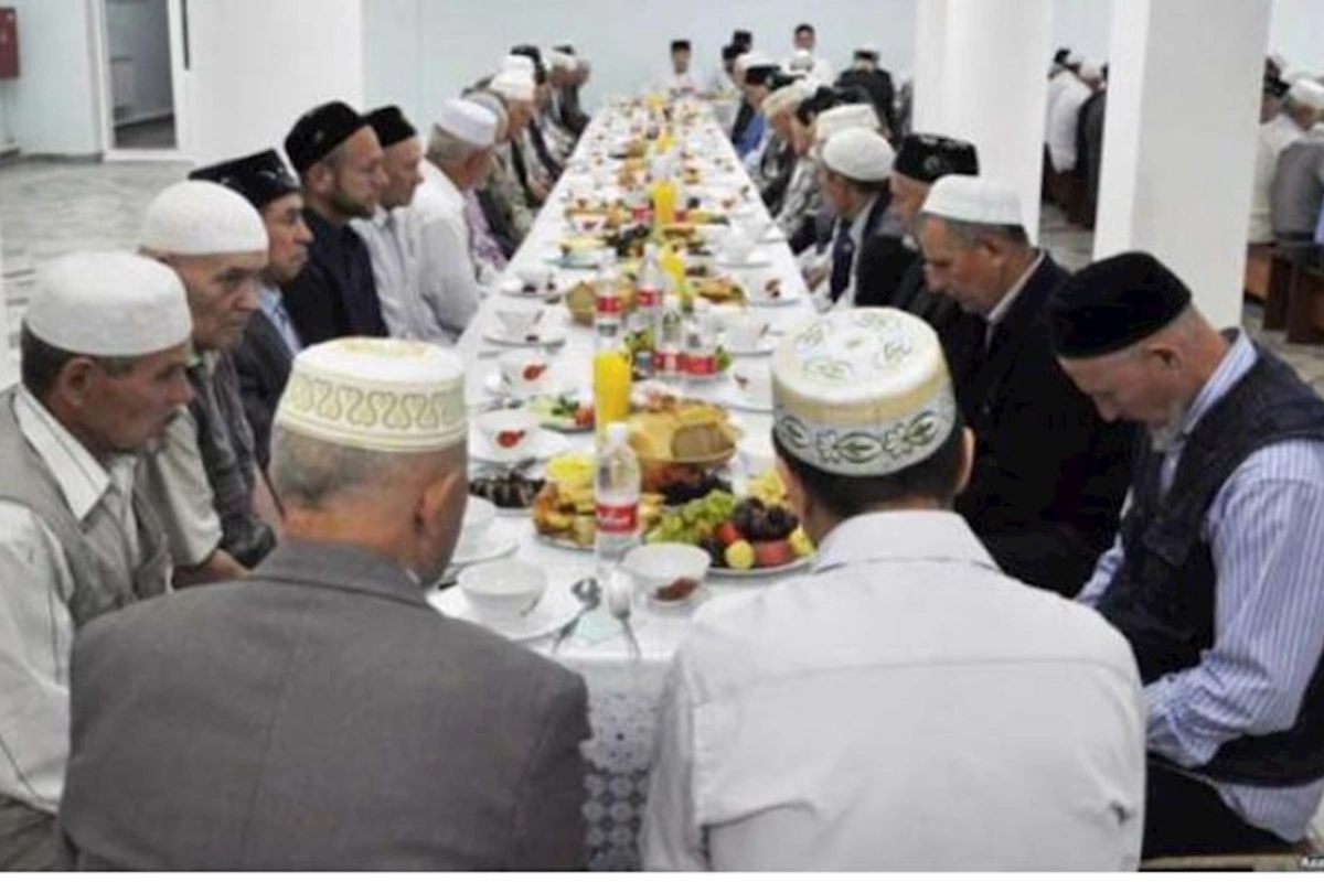 Mübariz Qurbanlı: Yas mərasimlərini təyinatı olmayan şəxslər idarə edir