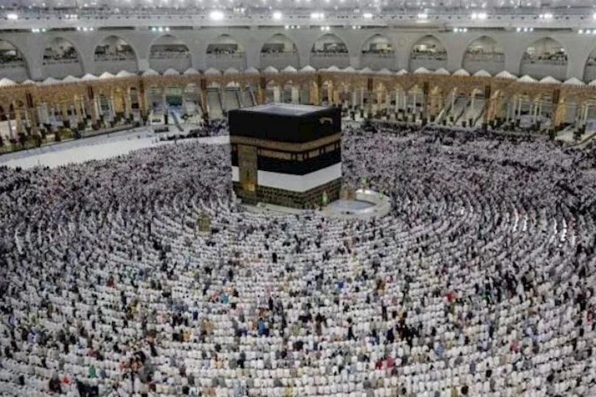 Kəbənin örtüyü dəyişdirildi — 120 kq qızıl və 100 kq gümüş... (FOTO)