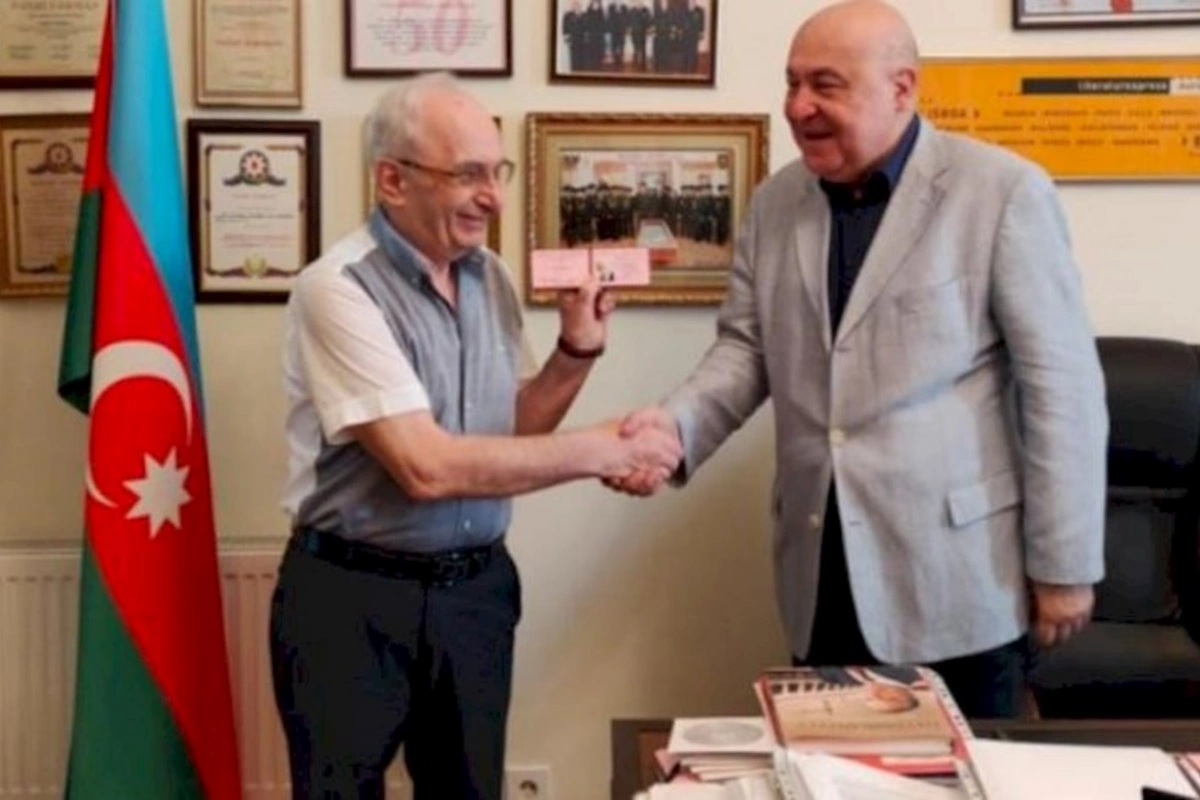 Rafiq Əliyev Yazıçılar Birliyinin üzvü oldu — FOTO