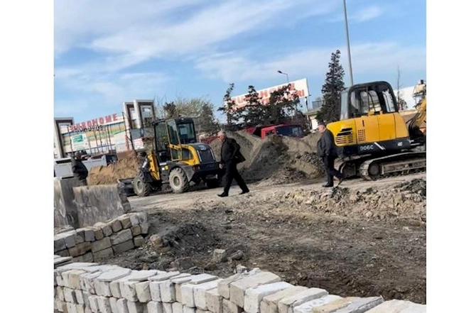 Hafiz Hacıyevin oğlunun su boru xəttinin dibində obyekt tikdirməsi narazılıq yaratdı — FOTOLAR
