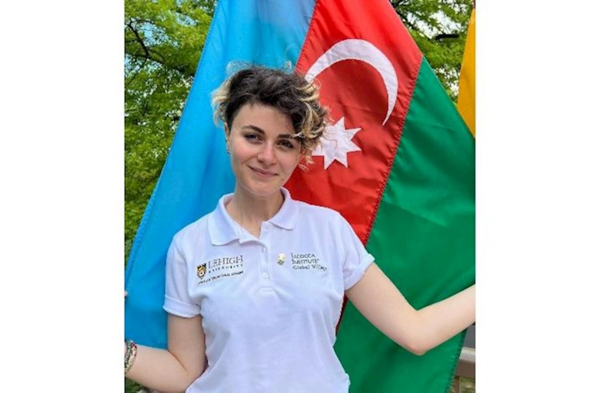 Okeanın o tayında Azərbaycanı təmsil edən gənc dizayner — FOTOLAR