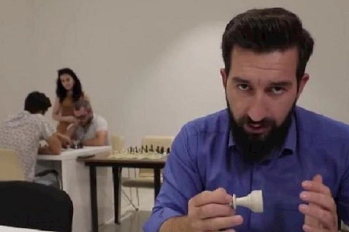 Ərinin pulunu sevgilisindən ala bilmədiyi üçün onu öldürdü — VİDEO